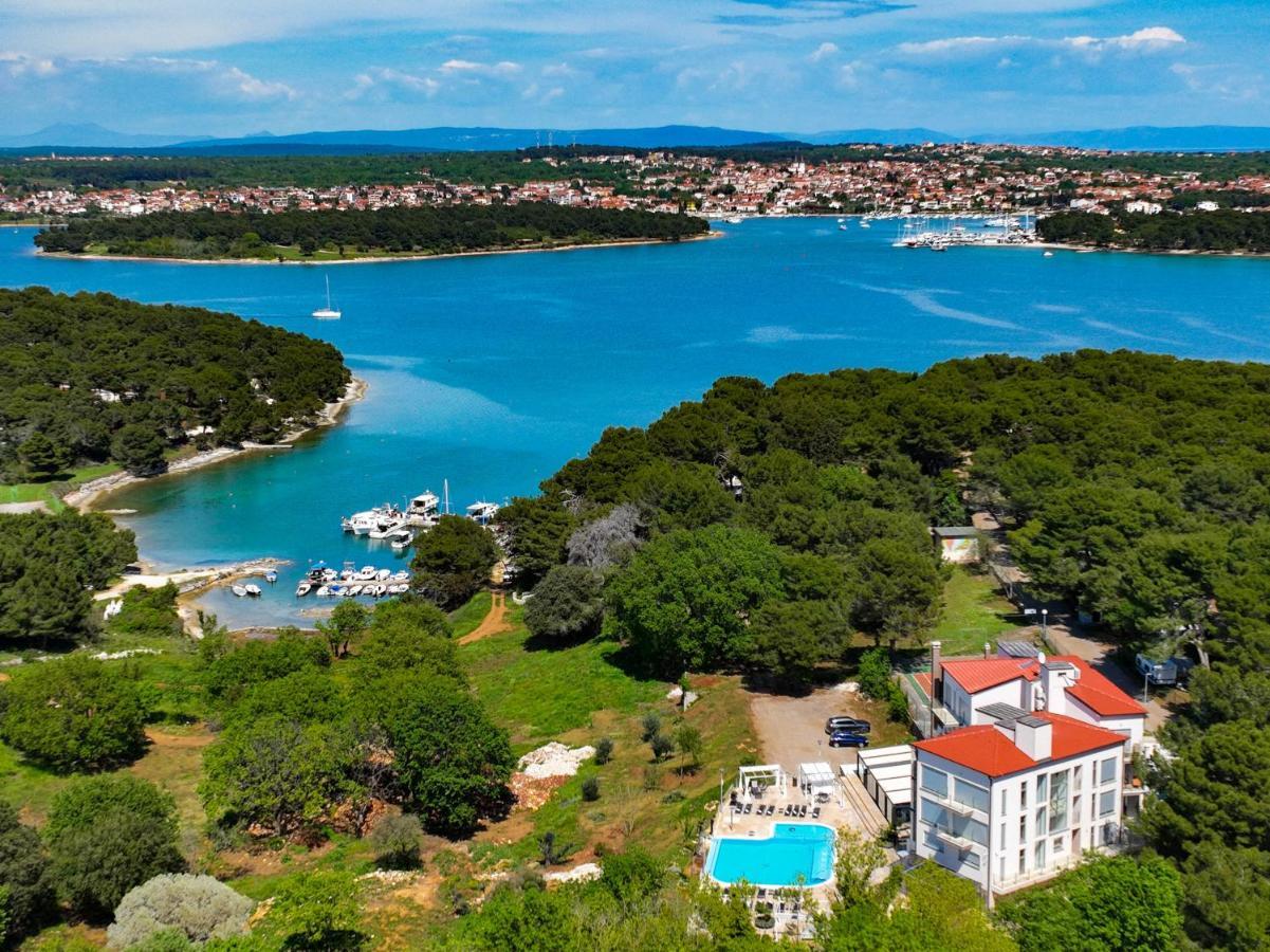 - & Restaurant Hotel