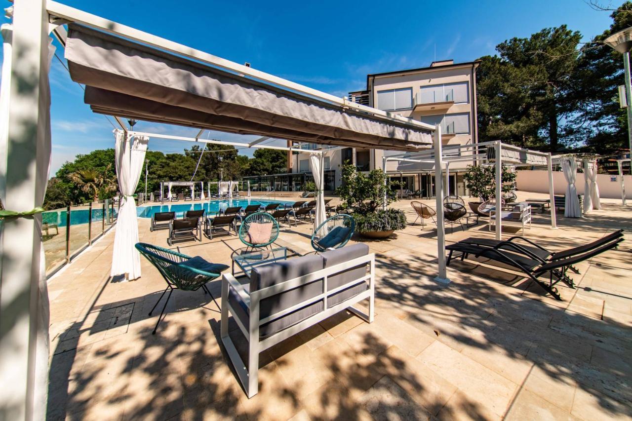 - & Restaurant 4* Premantura