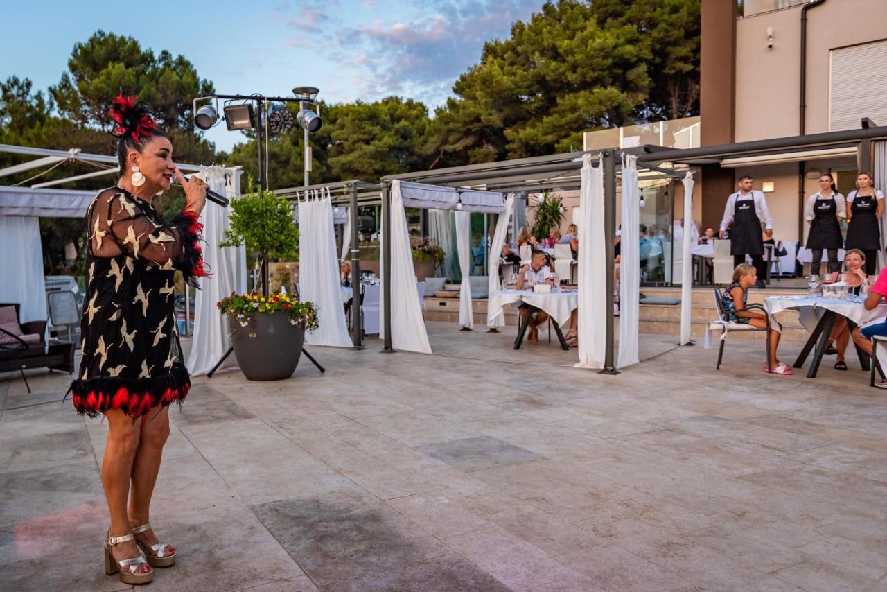 Hotel - & Restaurant