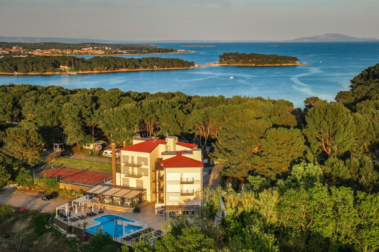 Hotel - & Restaurant Premantura